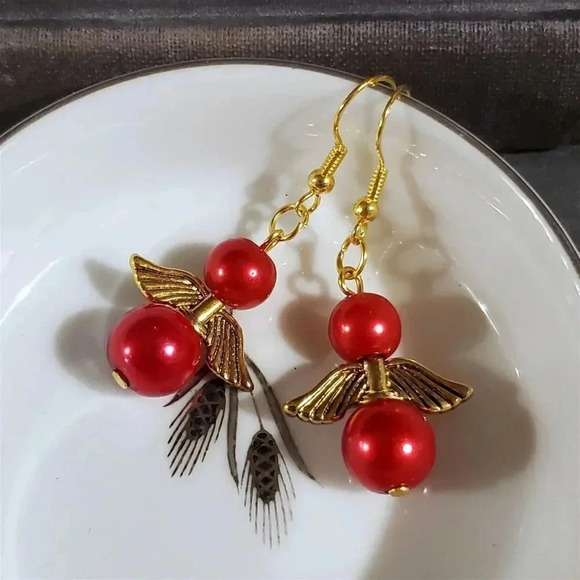 Sustainable Christmas Holiday Angels Gold Plated Red Glass Pearl Earrings - Picture 6 of 8